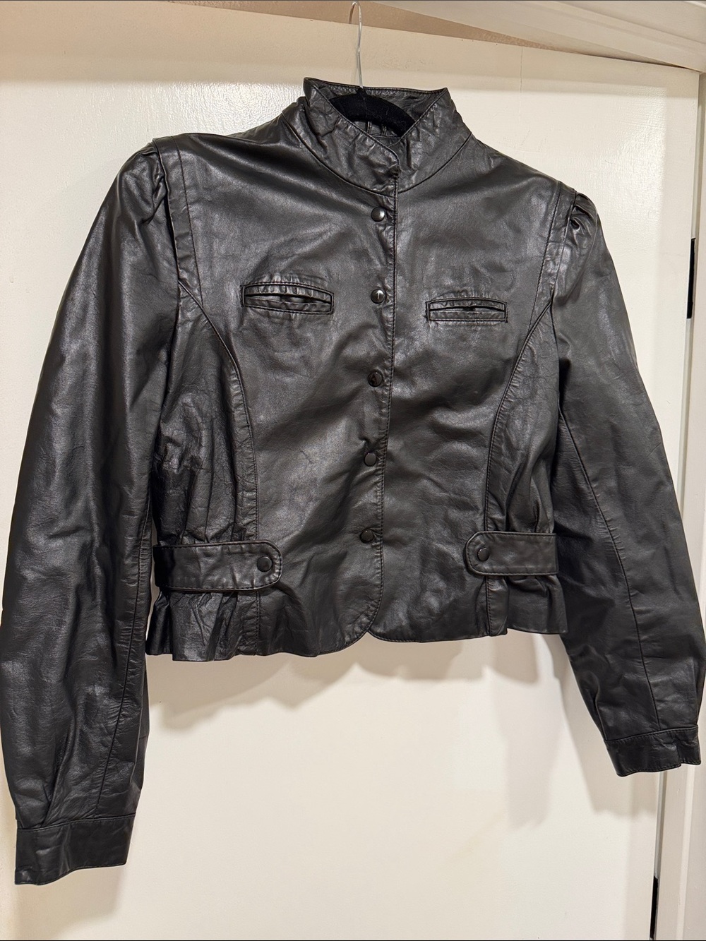 Vintage Women's Black Leather Jacket